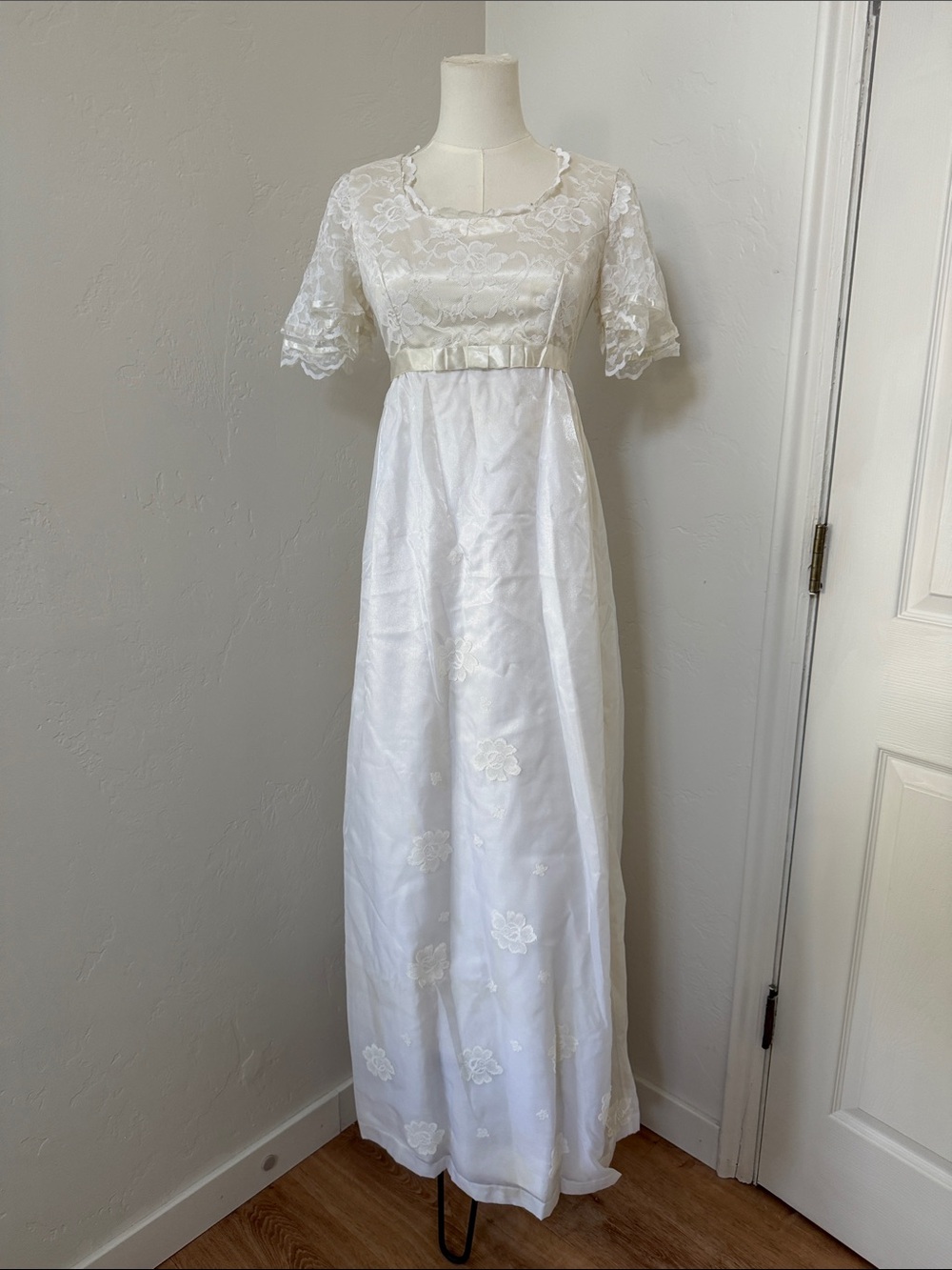 Vintage 60’s Regency Bridgerton Ivory Lace Dress with detachable cape